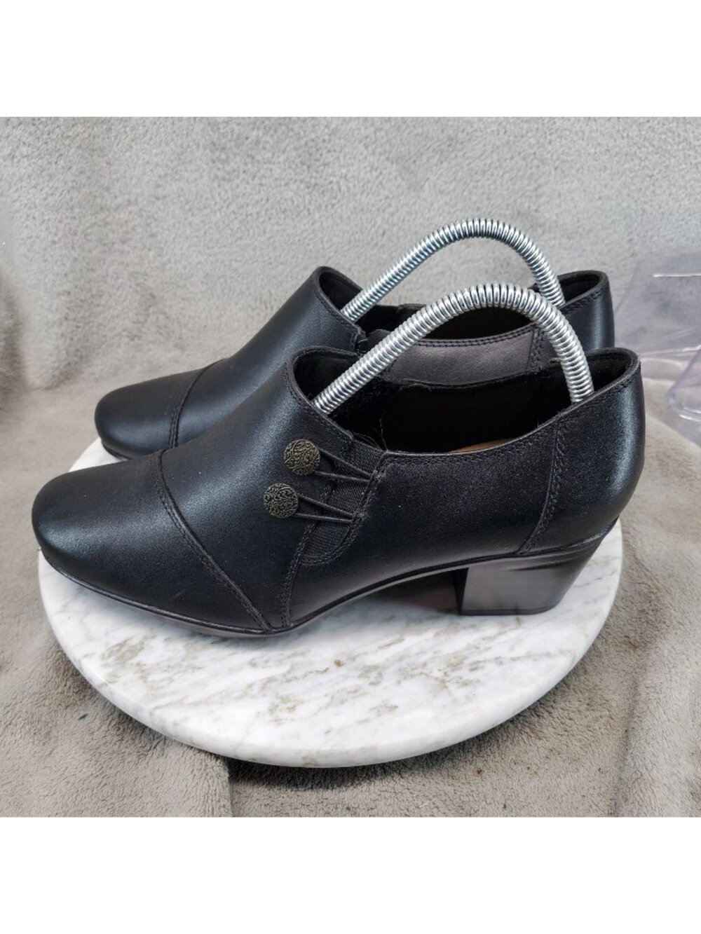 Clarks Shoes Womens Size 9 Black Leather Emslie Warren Academia Booties